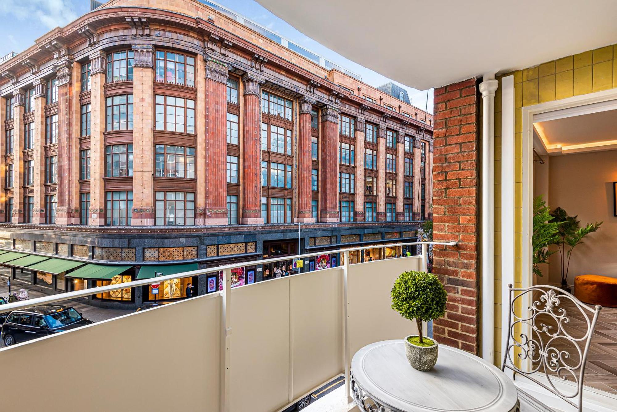 Luxury Living In Knightsbridge Private Balcony View Of Harrods, 2Br2Ba With Ac London Luaran gambar